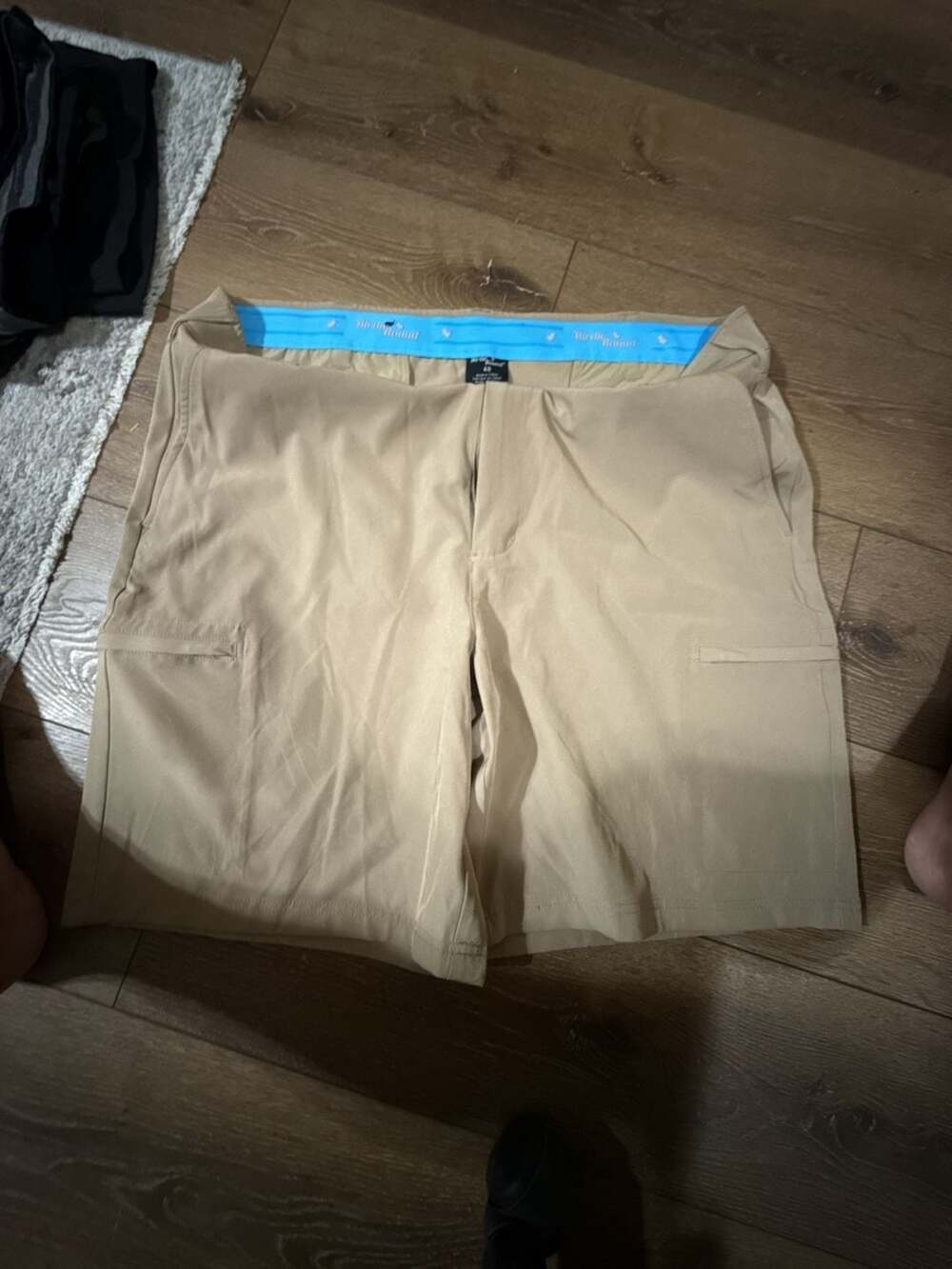 Birdie Bound Cargo Golf Shorts Size 40 Khaki Tan Stretch